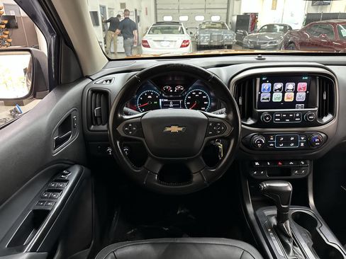 Used 2017 Chevrolet Colorado Z71 image 19
