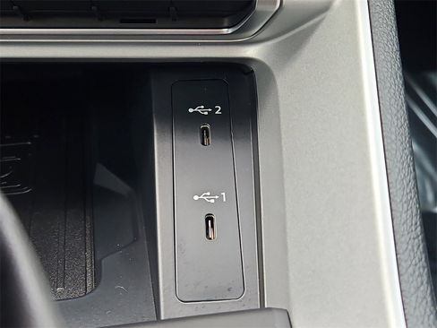 Certified 2025 Audi Q3 2.0T Premium w/ Convenience Package image 19