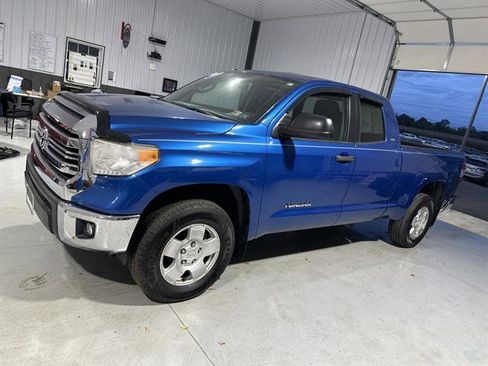 Used 2017 Toyota Tundra SR5 image 3