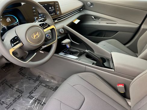 New 2026 Hyundai Elantra SE image 12