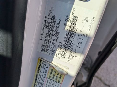 Used 2017 Ford Fusion SE w/ Fusion SE Technology Package image 25