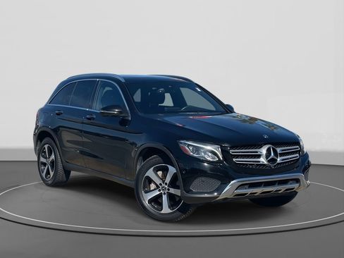 Used 2019 Mercedes-Benz GLC 350e 4MATIC image 1
