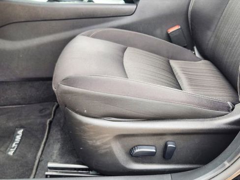 Used 2024 Nissan Altima 2.5 SV image 24