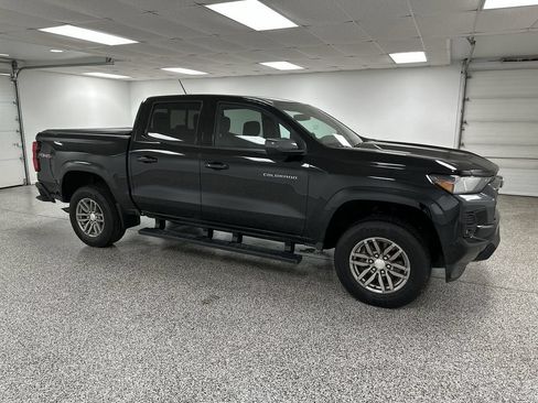 Used 2023 Chevrolet Colorado LT w/ LT Convenience Package AWD/4WD image 2