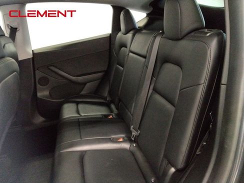 Used 2021 Tesla Model Y Long Range image 31