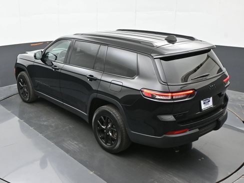 Used 2024 Jeep Grand Cherokee L Laredo AWD/4WD image 47