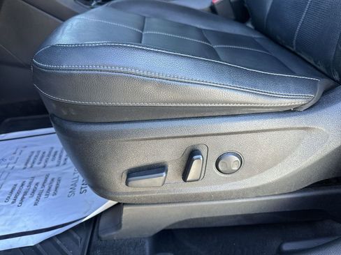 Used 2022 Kia Telluride EX w/ EX Premium Package image 12