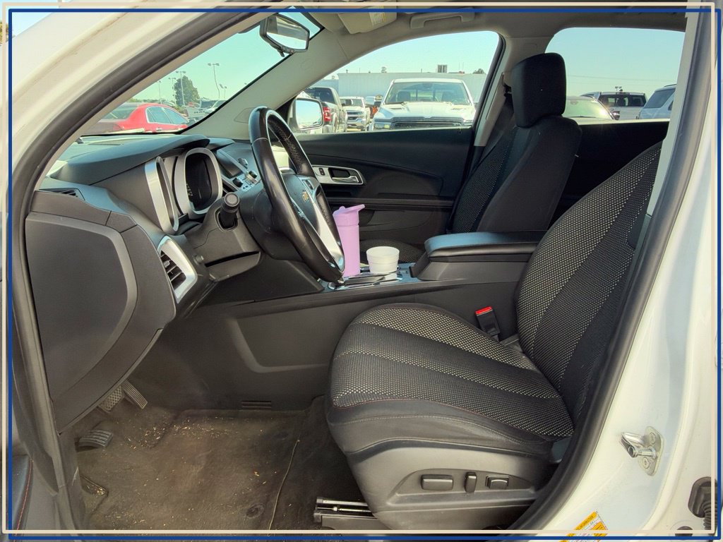 Used 2015 Chevrolet Equinox LT w/ Driver Convenience Package AWD/4WD image 2