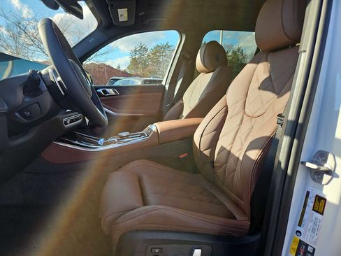 New 2026 BMW X5 xDrive50e w/ M Sport Package image 17