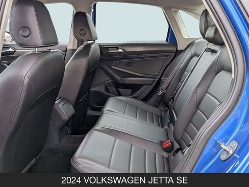 Used 2024 Volkswagen Jetta SE FWD image 18