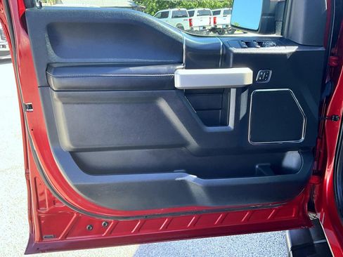 Used 2018 Ford F150 Lariat w/ Equipment Group 502A Luxury AWD/4WD image 11