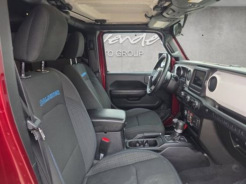 Used 2021 Jeep Wrangler Unlimited Islander image 24