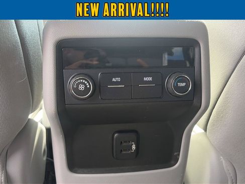 Used 2018 GMC Acadia SLE w/ LPO, Protection Package FWD image 31