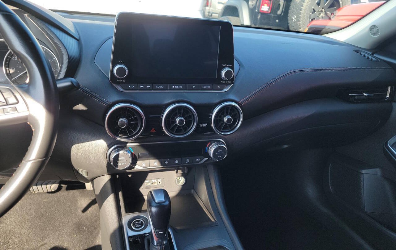 Used 2023 Nissan Sentra SR w/ Electronics Package FWD image 12