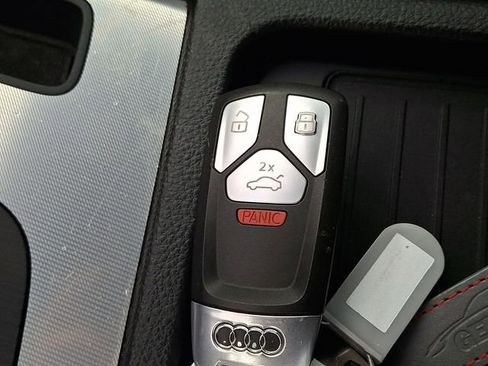 Used 2020 Audi Q5 2.0T Titanium Premium Plus w/ Premium Plus Package image 15