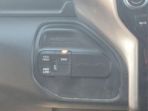Used 2024 RAM 2500 Laramie w/ Safety Group AWD/4WD image 23