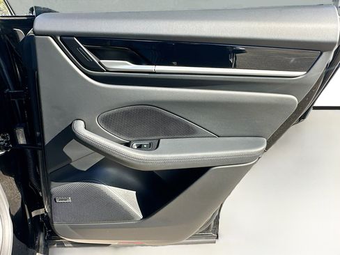 Used 2025 Porsche Macan 4S Electric image 32