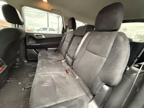 Used 2016 Nissan Pathfinder SV w/ Trailer Tow Package image 17
