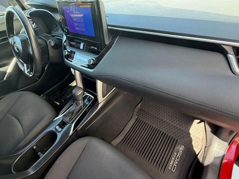 Certified 2023 Toyota Corolla Cross LE image 27