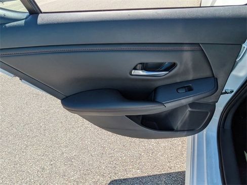 New 2025 Nissan Sentra SR w/ Trunk Package image 21