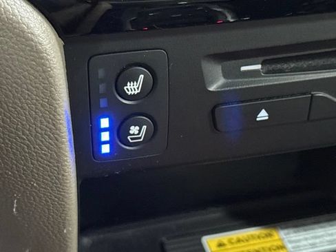 Used 2019 Honda Pilot Touring image 9