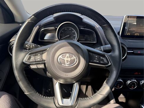 Used 2019 Toyota Yaris XLE FWD image 36
