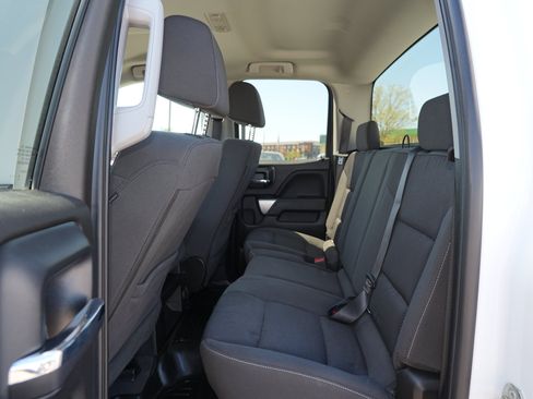 Used 2019 Chevrolet Silverado 1500 LT AWD/4WD image 18