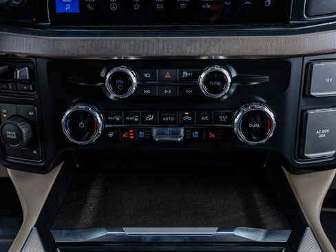 Used 2026 Ford F250 Platinum w/ Platinum Plus Package image 27