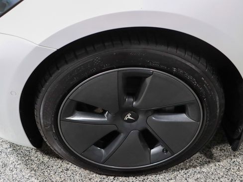 Used 2022 Tesla Model 3 Long Range AWD/4WD image 11