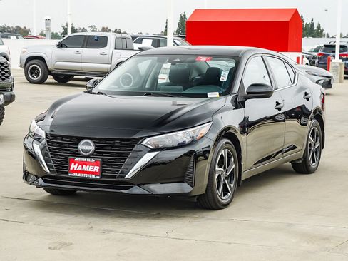 Used 2025 Nissan Sentra SV w/ Trunk Package FWD image 3