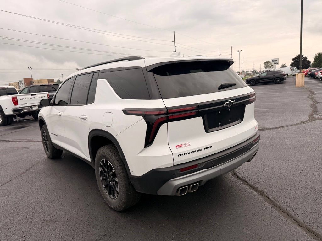 Used 2024 Chevrolet Traverse Z71 w/ Enhanced Driving Package AWD/4WD image 5
