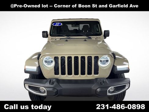Used 2022 Jeep Gladiator Sport AWD/4WD image 8