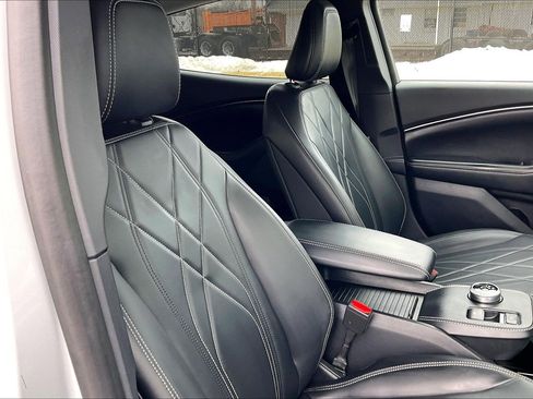 Used 2023 Ford Mustang Mach-E Select image 9