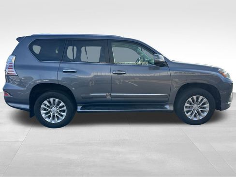 Used 2015 Lexus GX 460 w/ Premium Package image 6