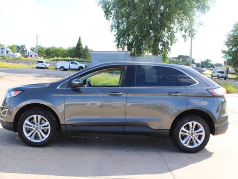 Used 2017 Ford Edge Titanium w/ Technology Package AWD/4WD image 5