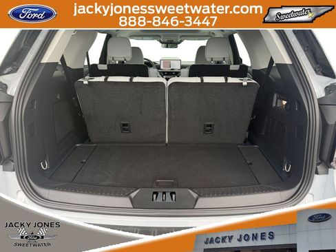 Certified 2025 Ford Explorer Platinum w/ Ultimate Package AWD/4WD image 19