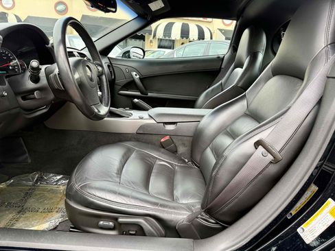 Used 2007 Chevrolet Corvette Coupe w/ Preferred Equipment Group RWD image 22