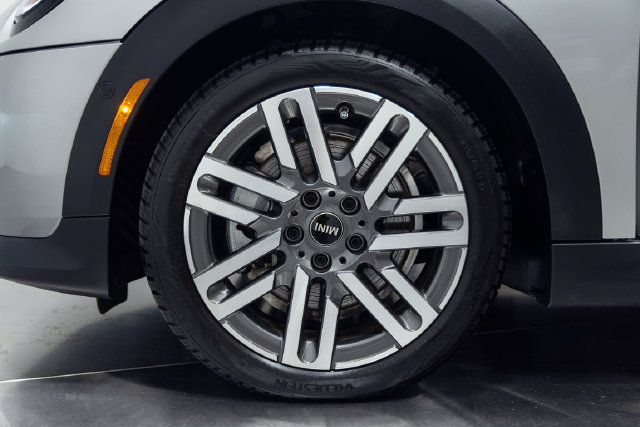 Certified 2026 MINI Cooper 2-Door Hardtop FWD image 22