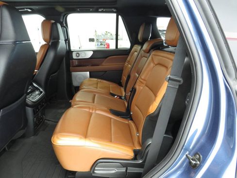 Used 2018 Lincoln Navigator Reserve w/ Technology Package AWD/4WD image 15