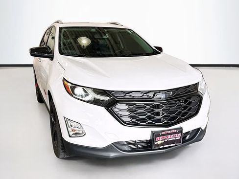 Used 2020 Chevrolet Equinox Premier w/ Premier Redline Edition FWD image 3