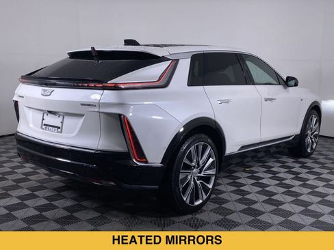 Certified 2025 Cadillac Lyriq Luxury w/ LPO, Floor Liner Package AWD/4WD image 20