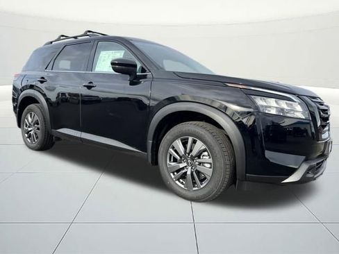 New 2025 Nissan Pathfinder SV w/ Black Appearance Package image 7