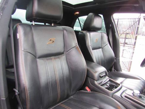 Used 2018 Chrysler 300 S w/ 300S Alloy Edition image 24