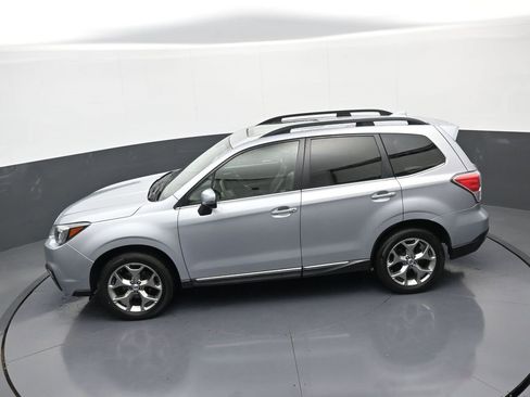 Used 2017 Subaru Forester 2.5i Touring w/ Popular Package #2 image 32