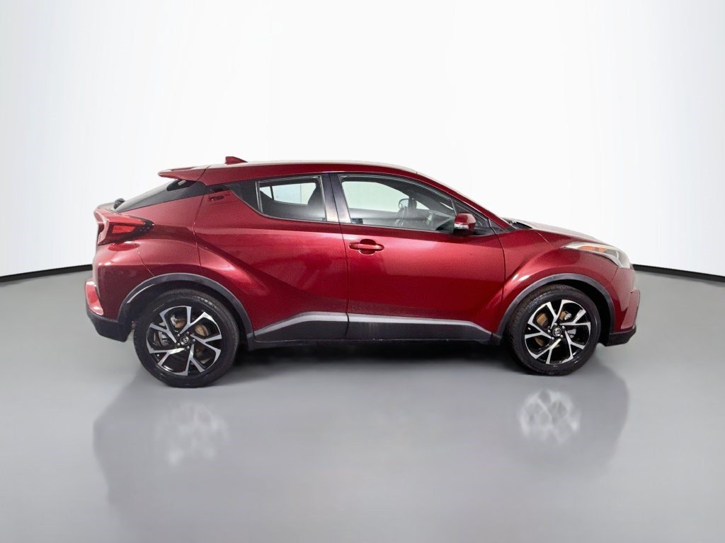 Used 2018 Toyota C-HR XLE FWD image 11