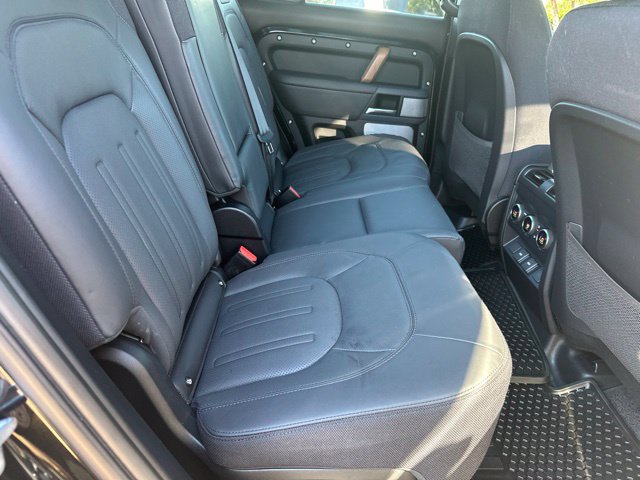 Used 2023 Land Rover Defender 130 X AWD/4WD image 33