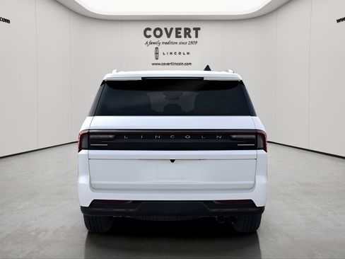 New 2026 Lincoln Navigator Reserve AWD/4WD image 5