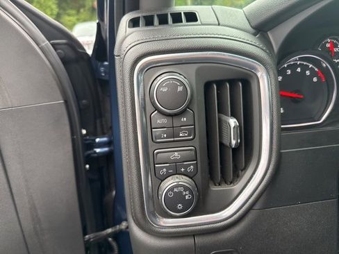 Used 2019 Chevrolet Silverado 1500 LT w/ All-Star Edition image 12