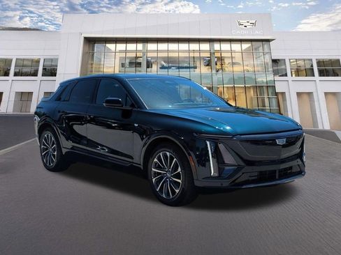 Certified 2024 Cadillac Lyriq Sport AWD/4WD image 3