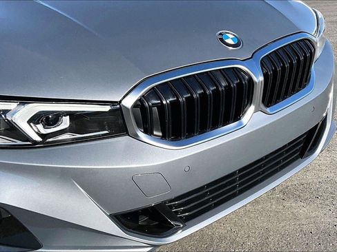 Used 2023 BMW 330i Sedan w/ Convenience Package image 27